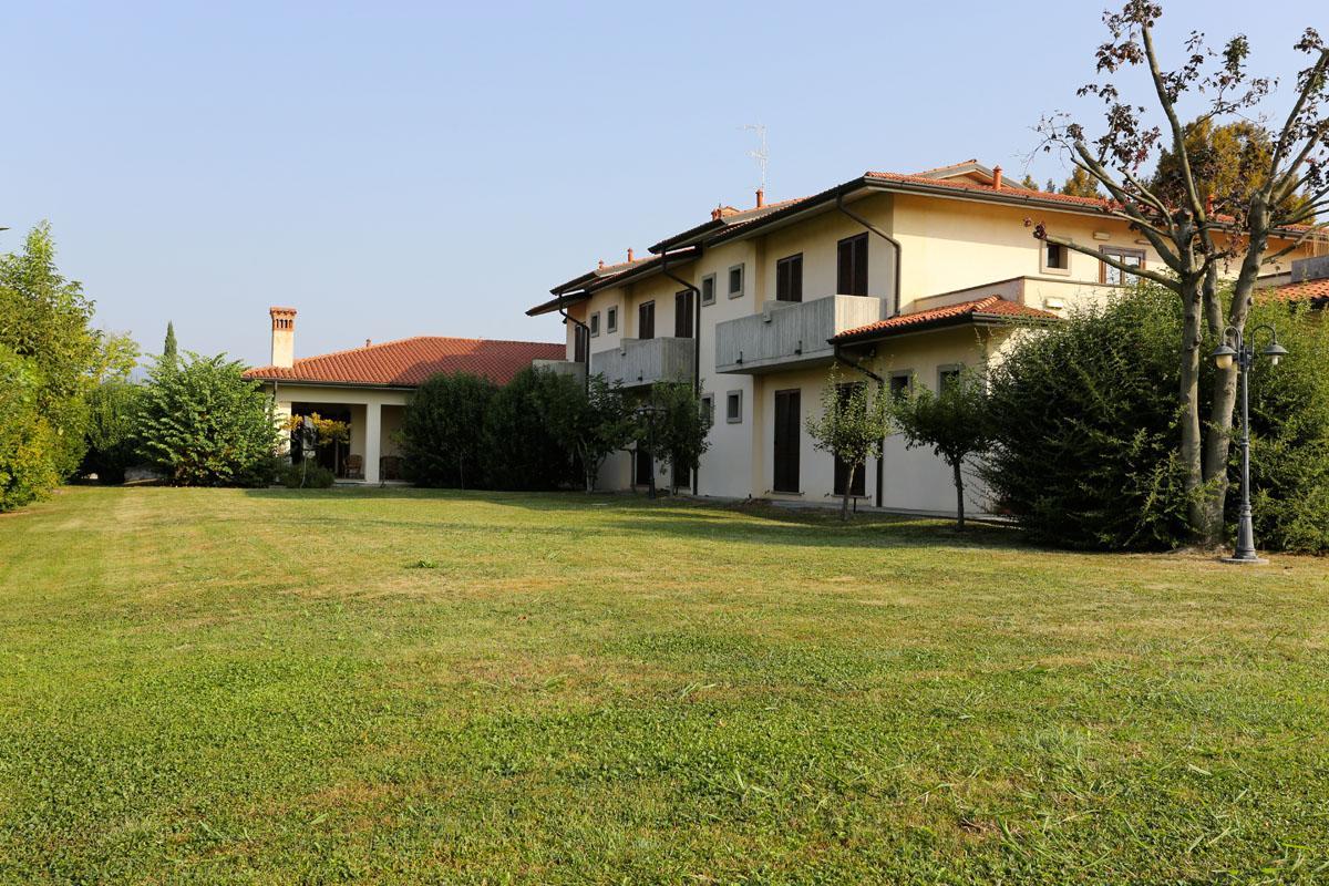 Hotel Franciacorta Paderno Franciacorta Bagian luar foto