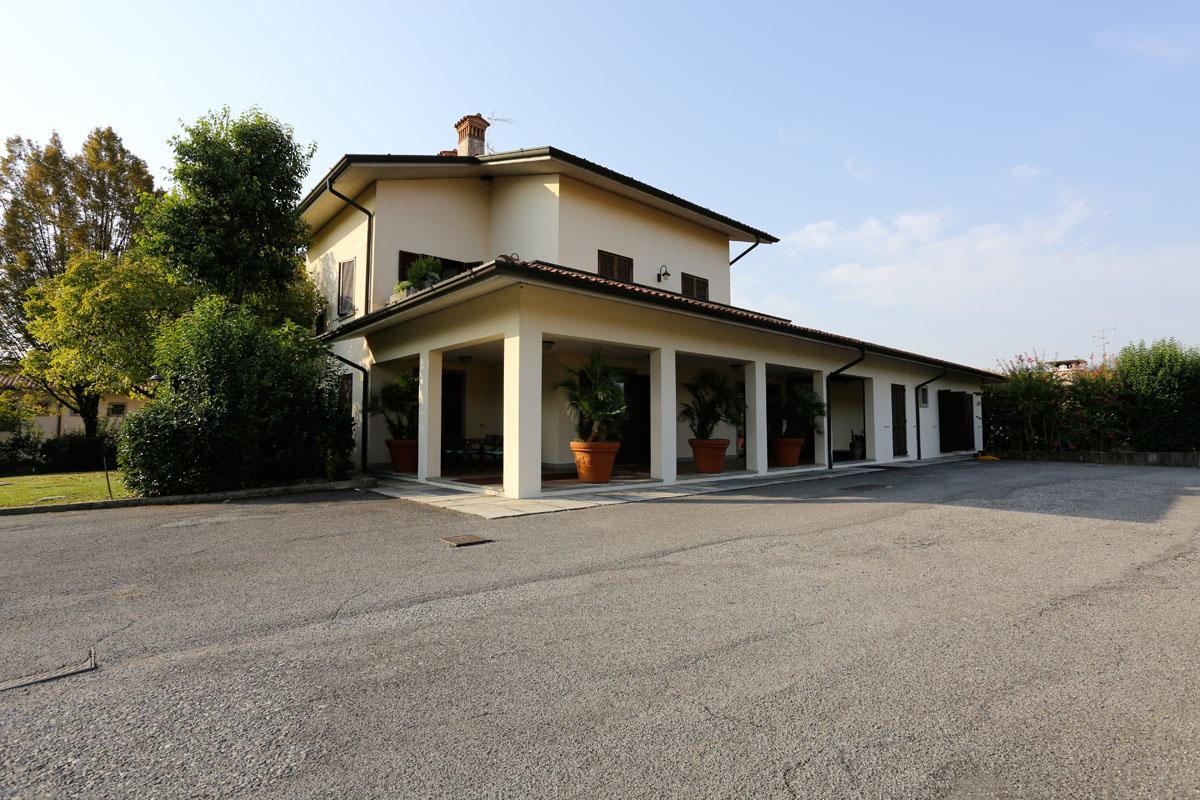 Hotel Franciacorta Paderno Franciacorta Bagian luar foto