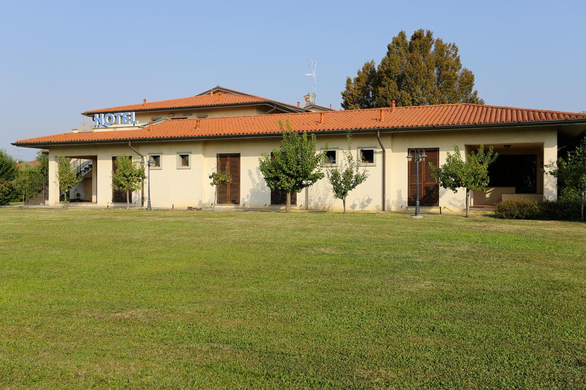 Hotel Franciacorta Paderno Franciacorta Bagian luar foto